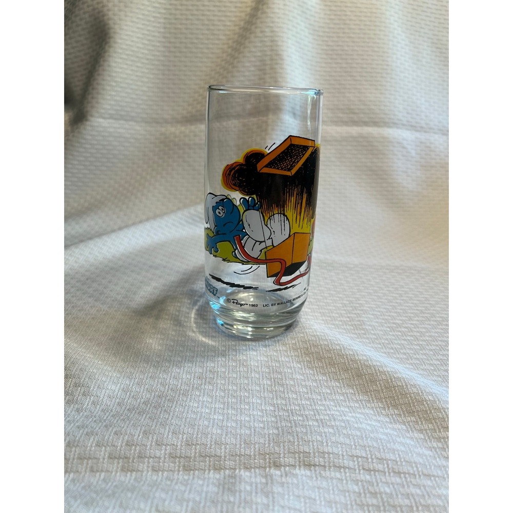 Vintage 1982 Peyo Jokey Smurf Collectible Glass